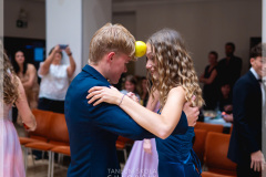7. Půlkolona